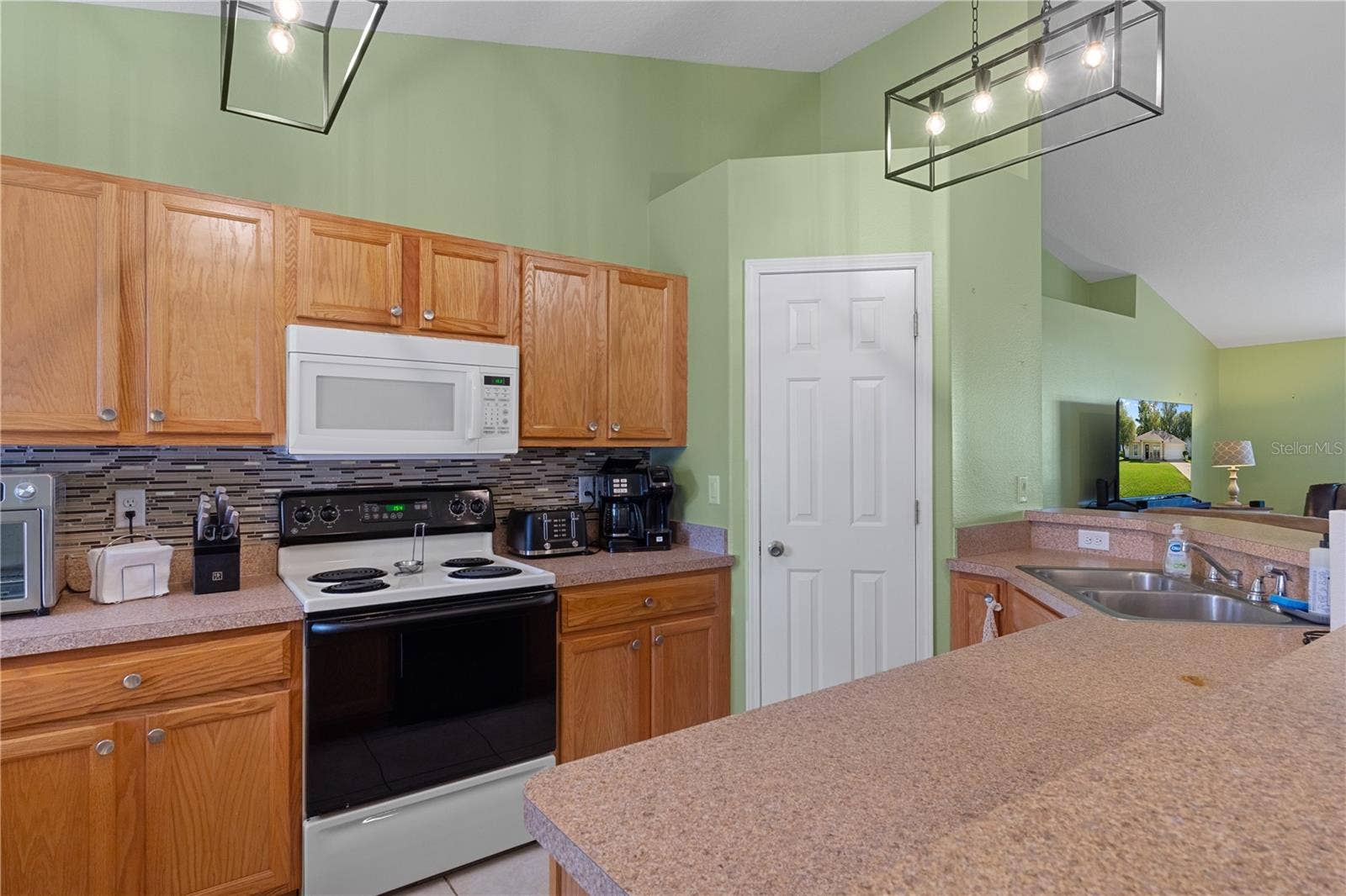 513 OAKHILL COURT, Brooksville, FL 34601 513 OAKHILL COURT, Brooksville, FL 34601
