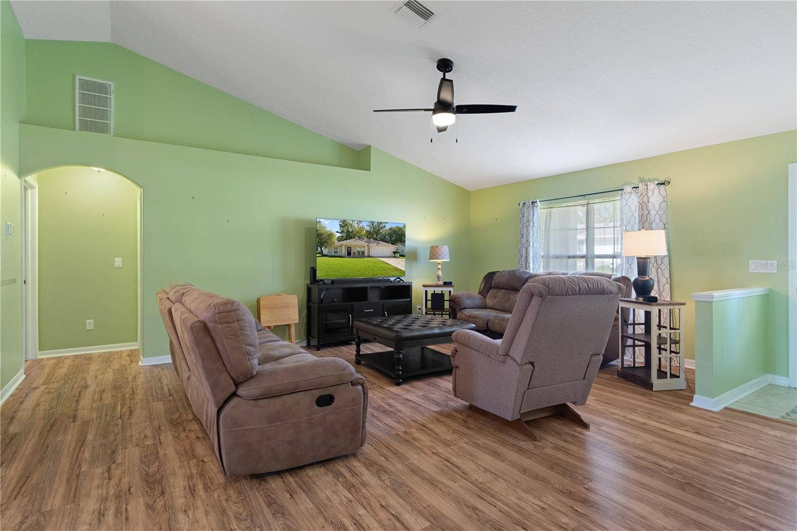 513 OAKHILL COURT, Brooksville, FL 34601 513 OAKHILL COURT, Brooksville, FL 34601