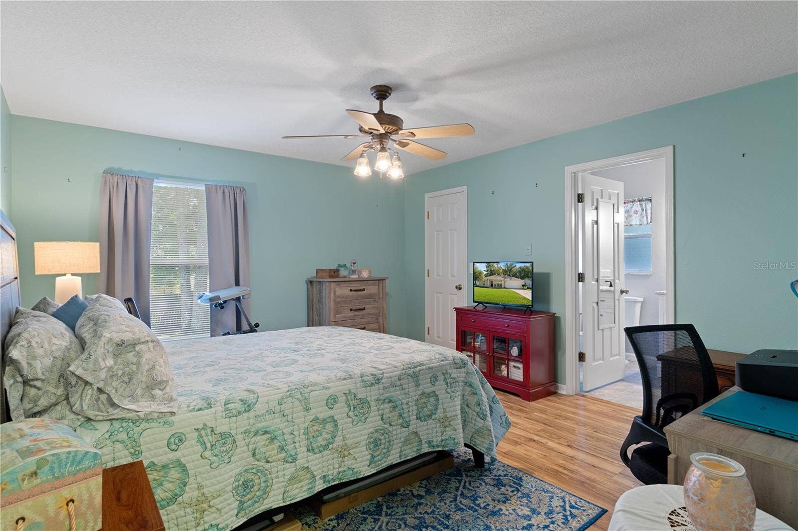 513 OAKHILL COURT, Brooksville, FL 34601 Primary suite