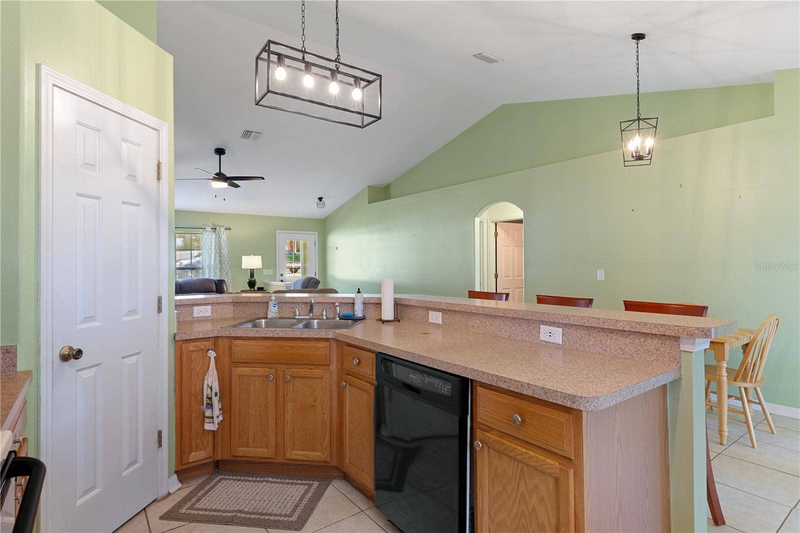 513 OAKHILL COURT, Brooksville, FL 34601 513 OAKHILL COURT, Brooksville, FL 34601