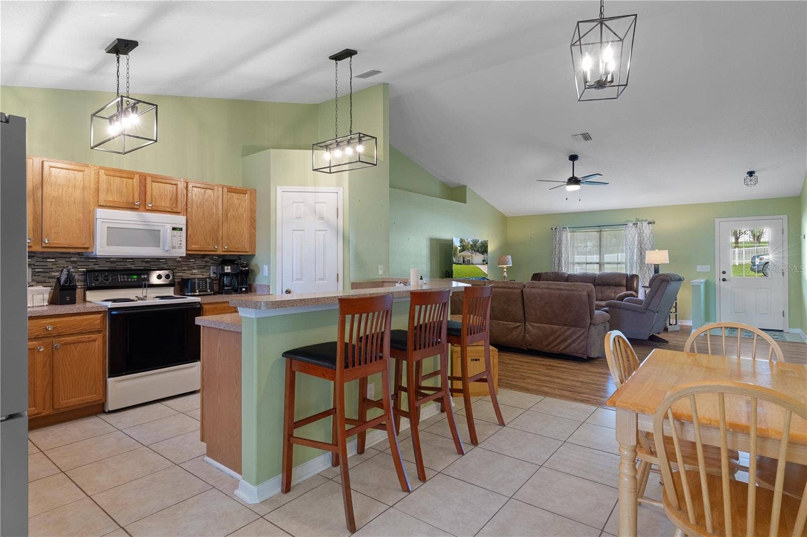 513 OAKHILL COURT, Brooksville, FL 34601 513 OAKHILL COURT, Brooksville, FL 34601