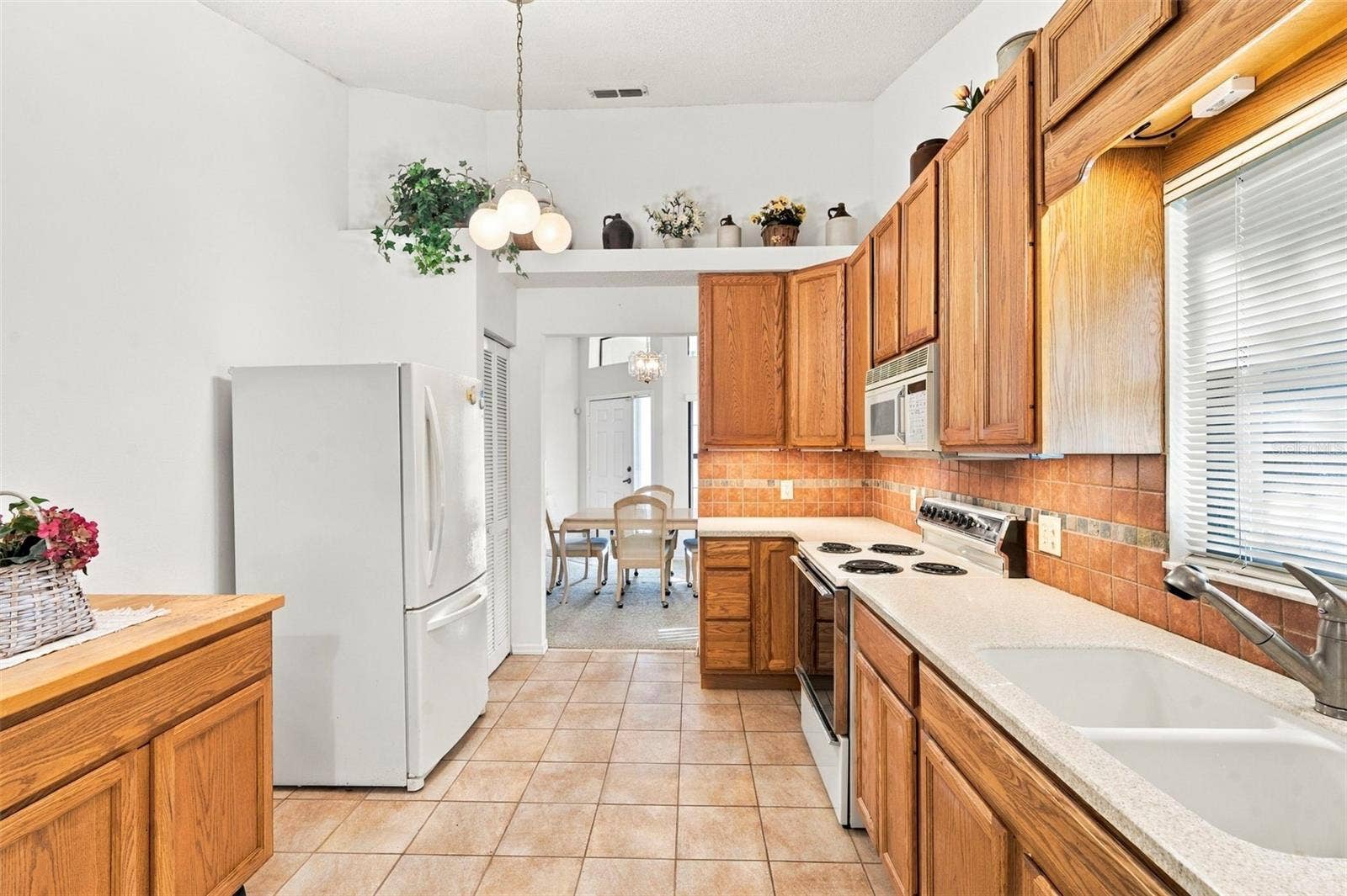 9108 BASSETT LANE, New Port Richey, FL 34655 9108 BASSETT LANE, New Port Richey, FL 34655