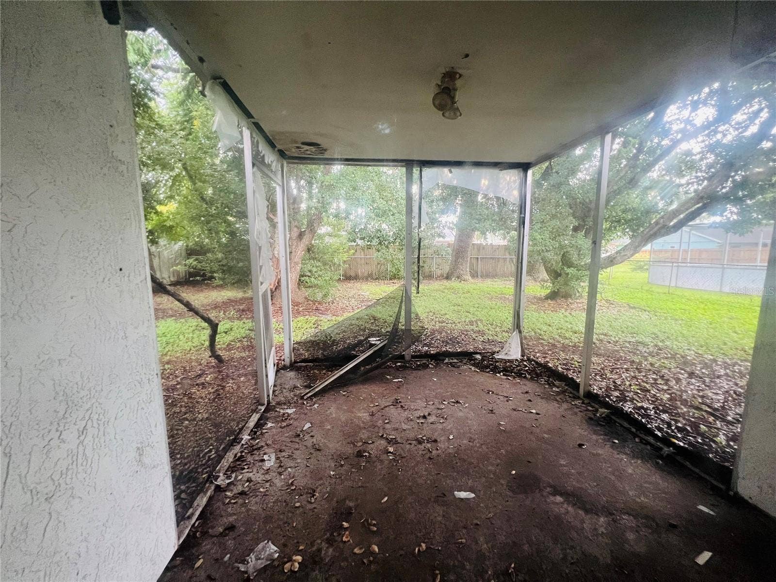 3131 CHALON STREET, New Port Richey, FL 34655 SCREENED IN LANAI