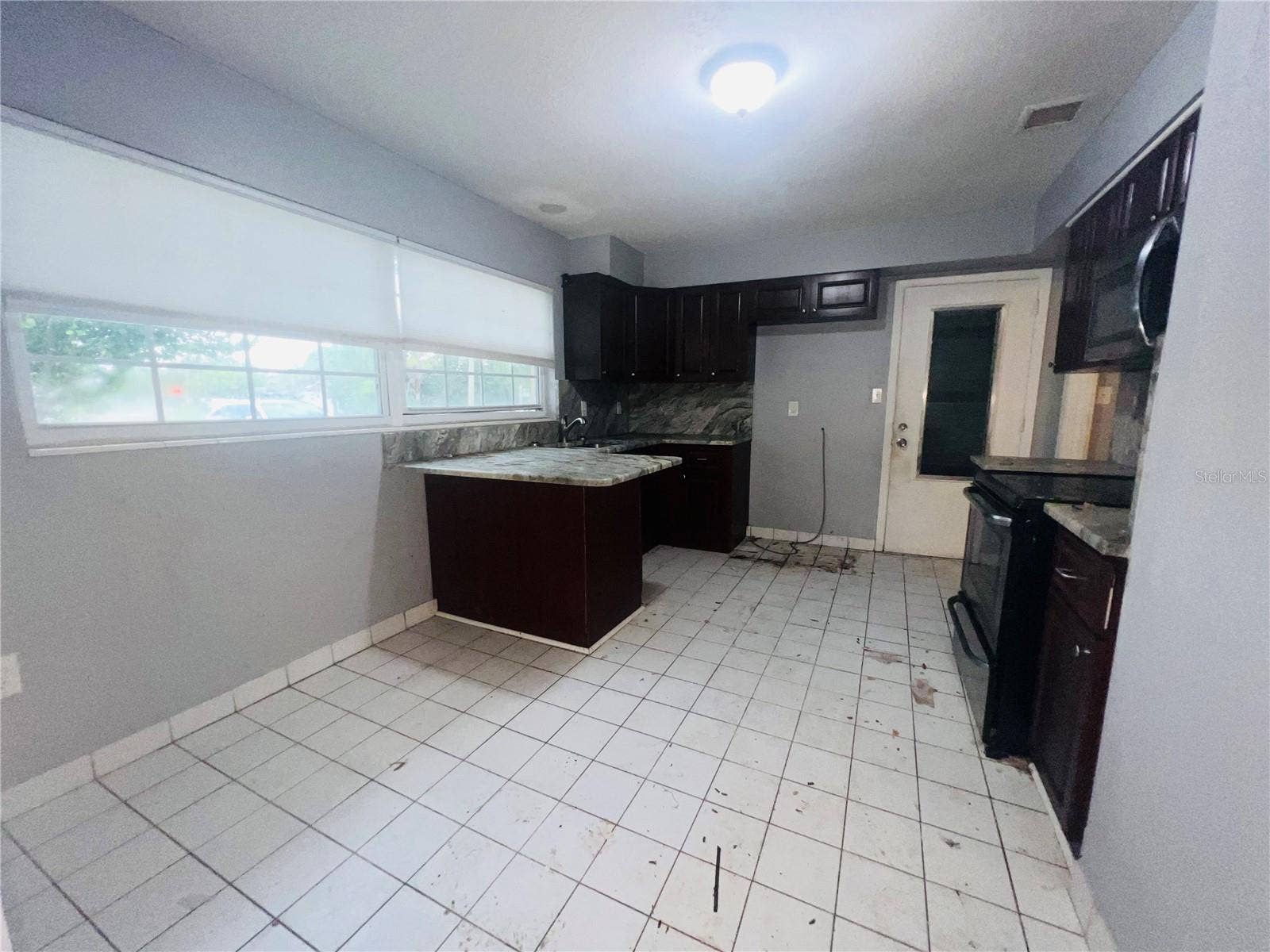 7427 JASMINE BOULEVARD, Port Richey, FL 34668 KITCHEN