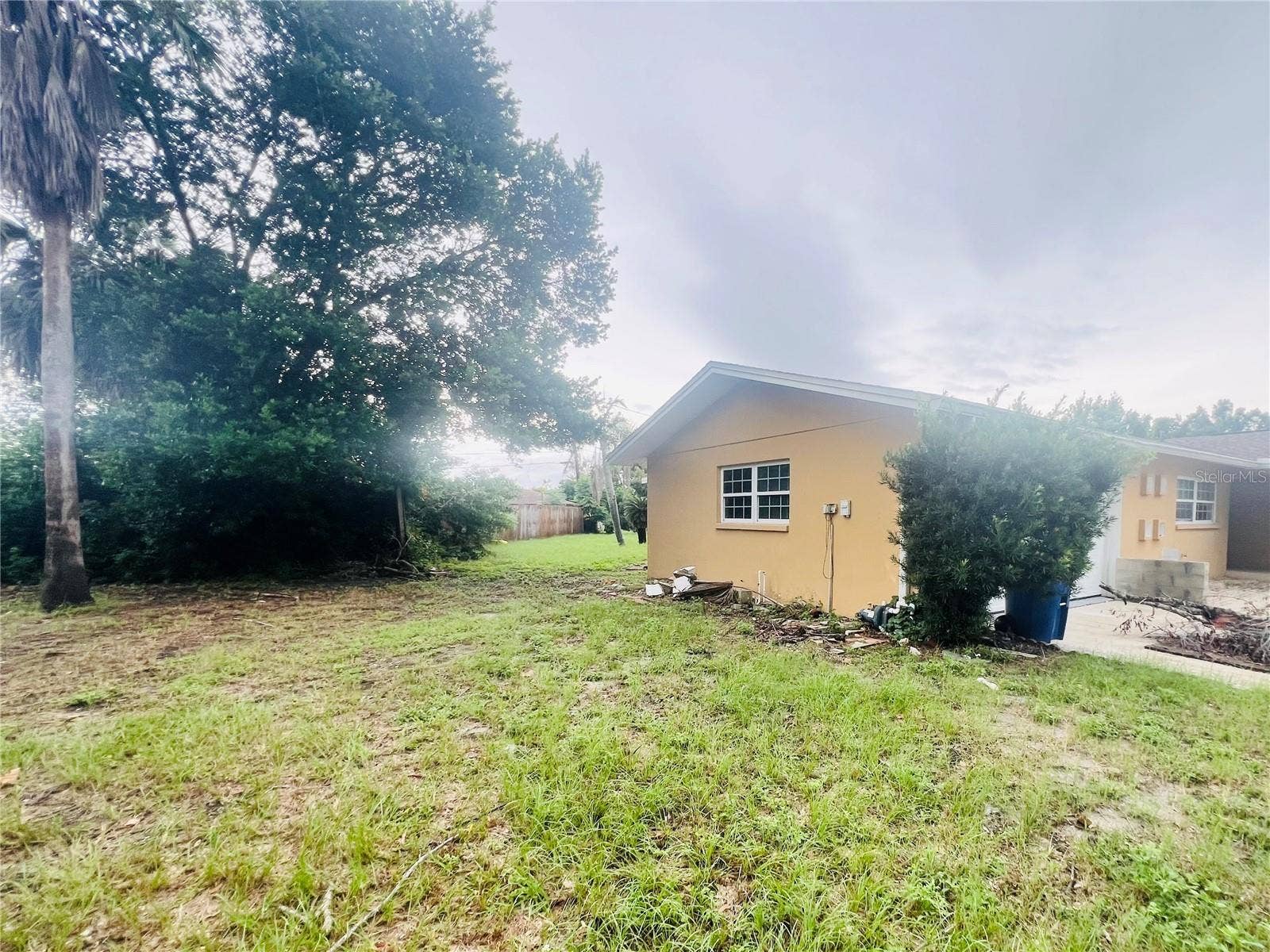 7427 JASMINE BOULEVARD, Port Richey, FL 34668 SIDE YARD