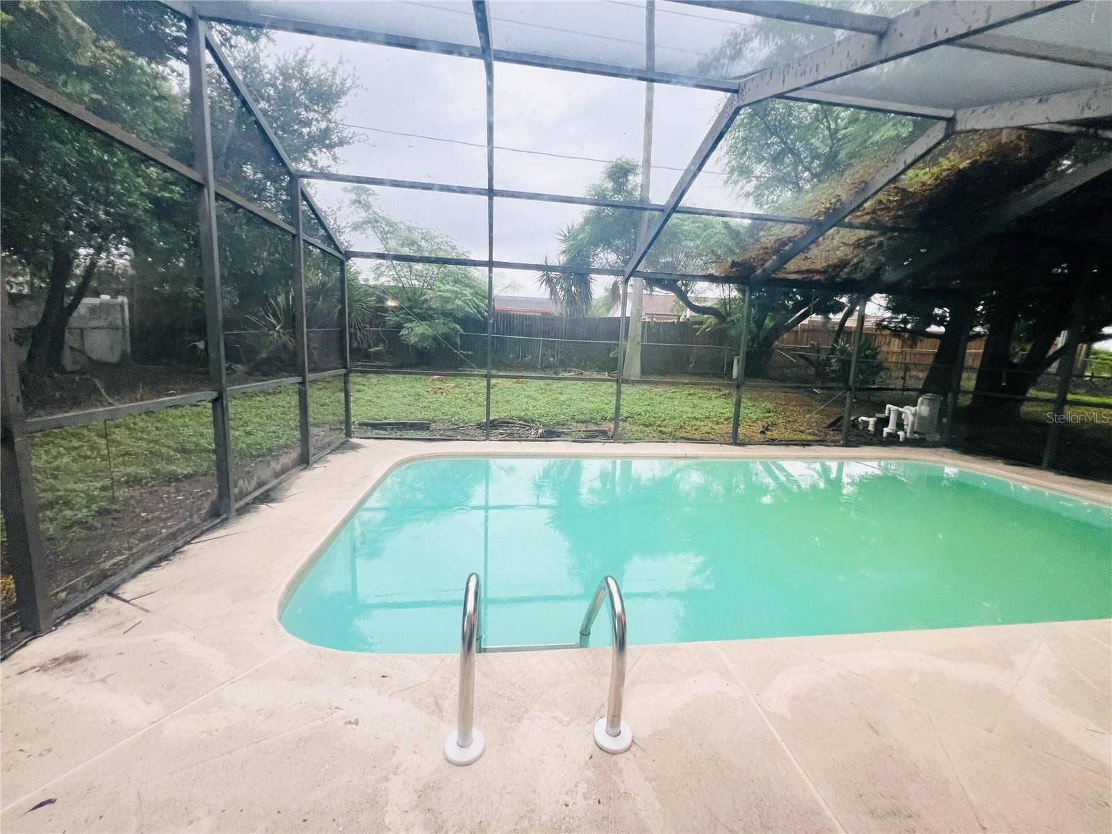 POOL