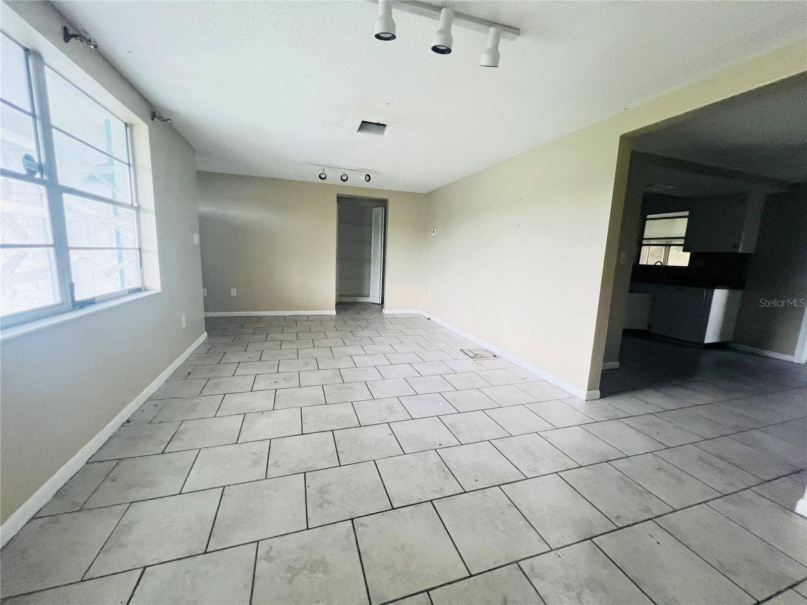 LIVING AREA CIEW FROM GARAGE