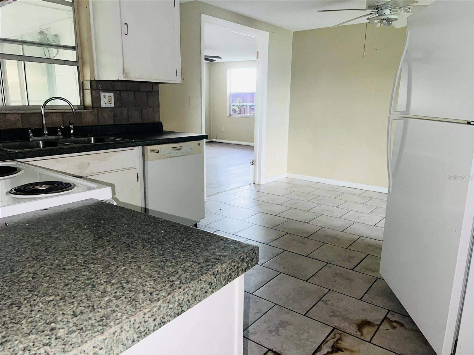KITCHEN VIEW FROM ALL WAY