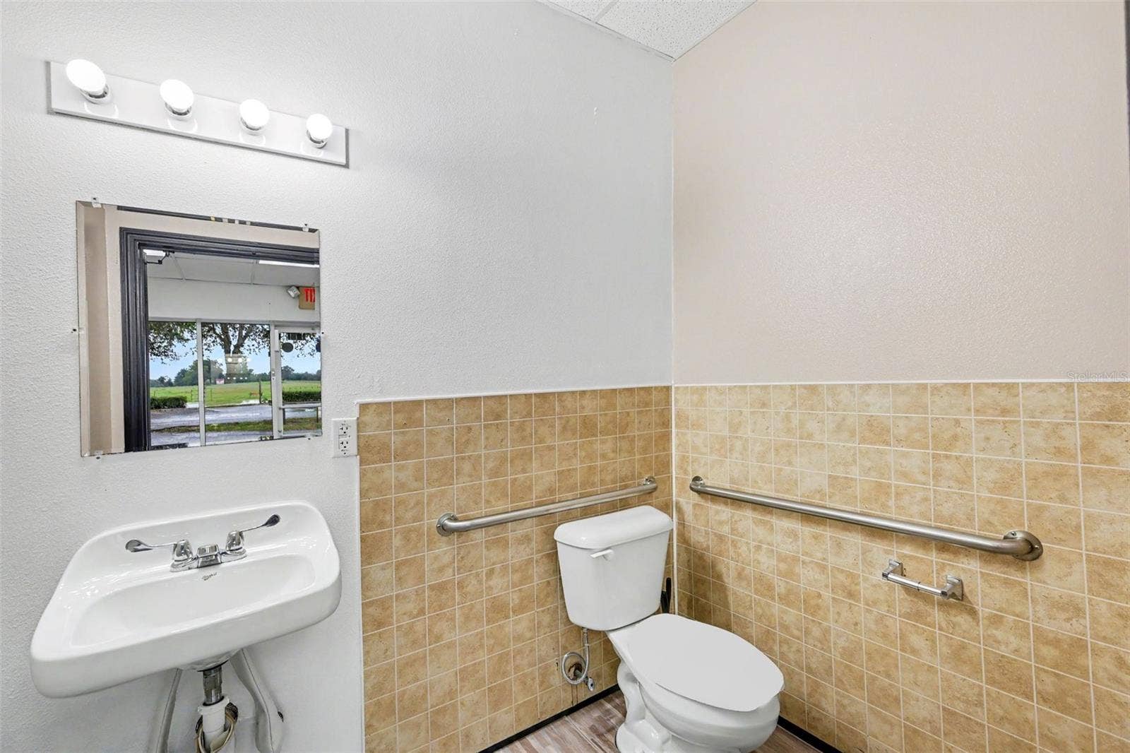 1391 N LECANTO HIGHWAY, Lecanto, FL 34461 1391 N LECANTO HIGHWAY, Lecanto, FL 34461