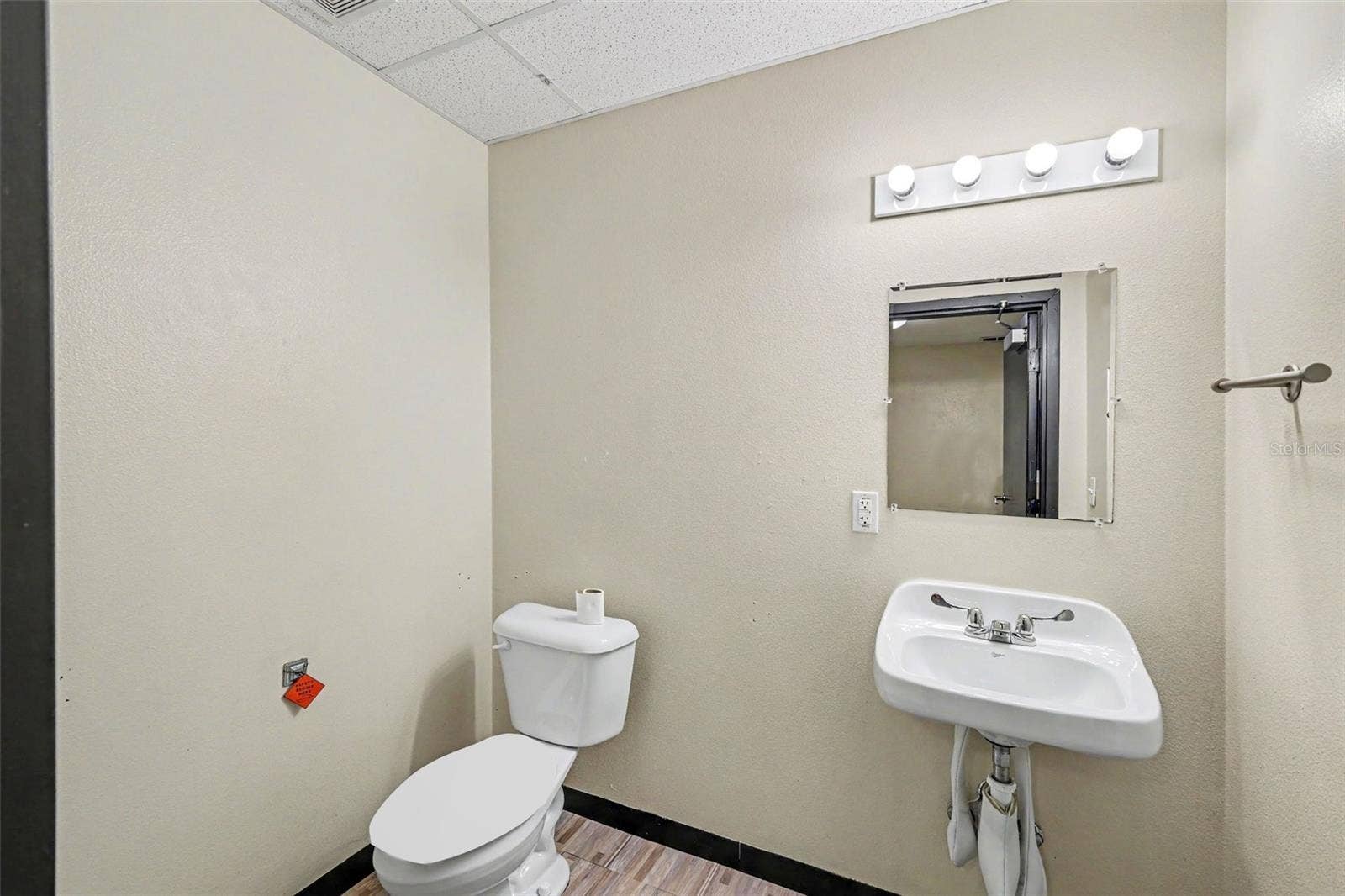 1391 N LECANTO HIGHWAY, Lecanto, FL 34461 1391 N LECANTO HIGHWAY, Lecanto, FL 34461