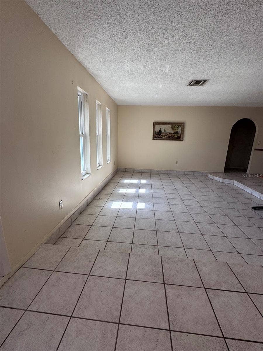 209 LEAFWOOD ROAD, Tarpon Springs, FL 34689 209 LEAFWOOD ROAD, Tarpon Springs, FL 34689