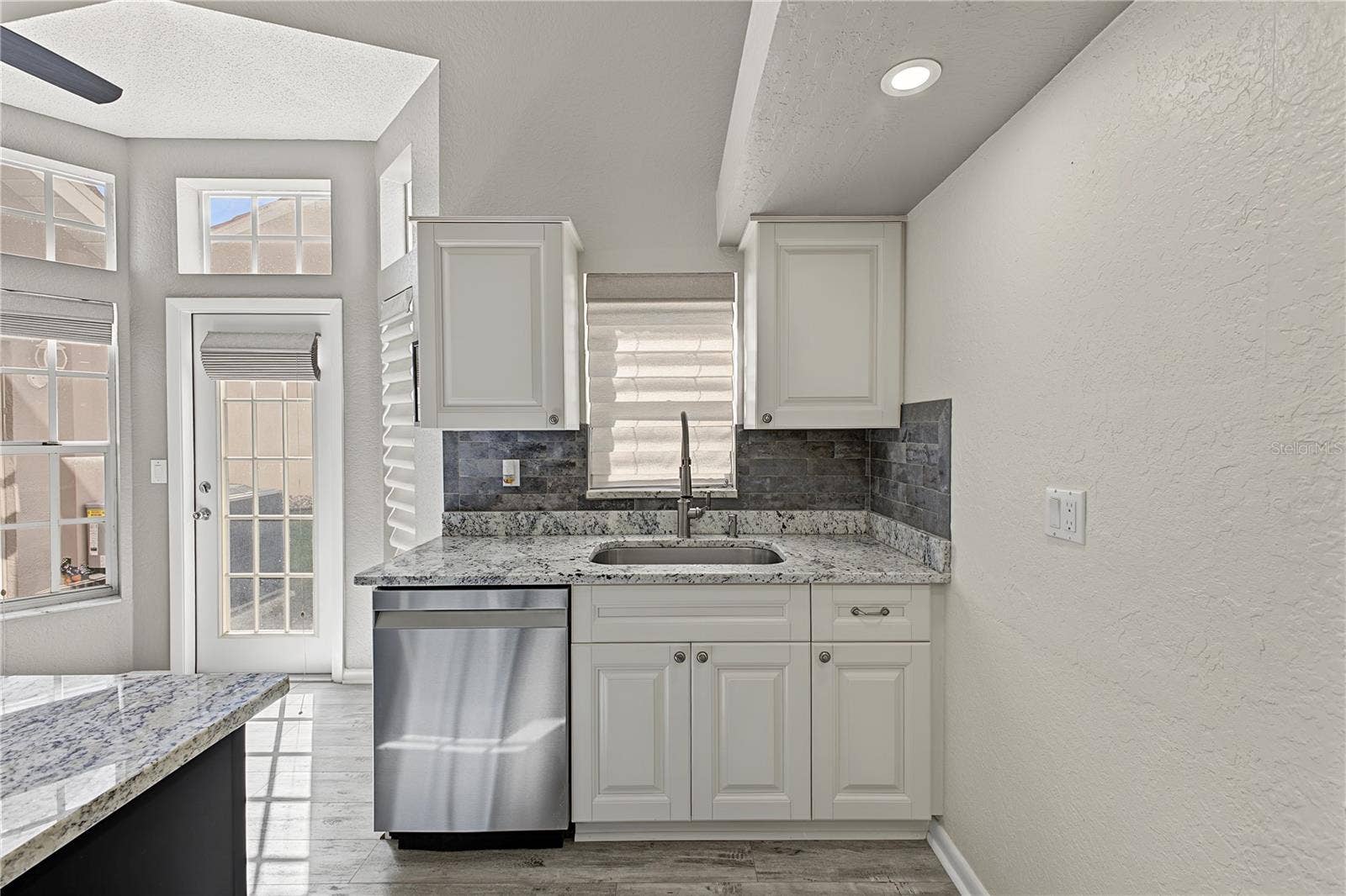 9475 MISSISSIPPI RUN, Weeki Wachee, FL 34613 9475 MISSISSIPPI RUN, Weeki Wachee, FL 34613