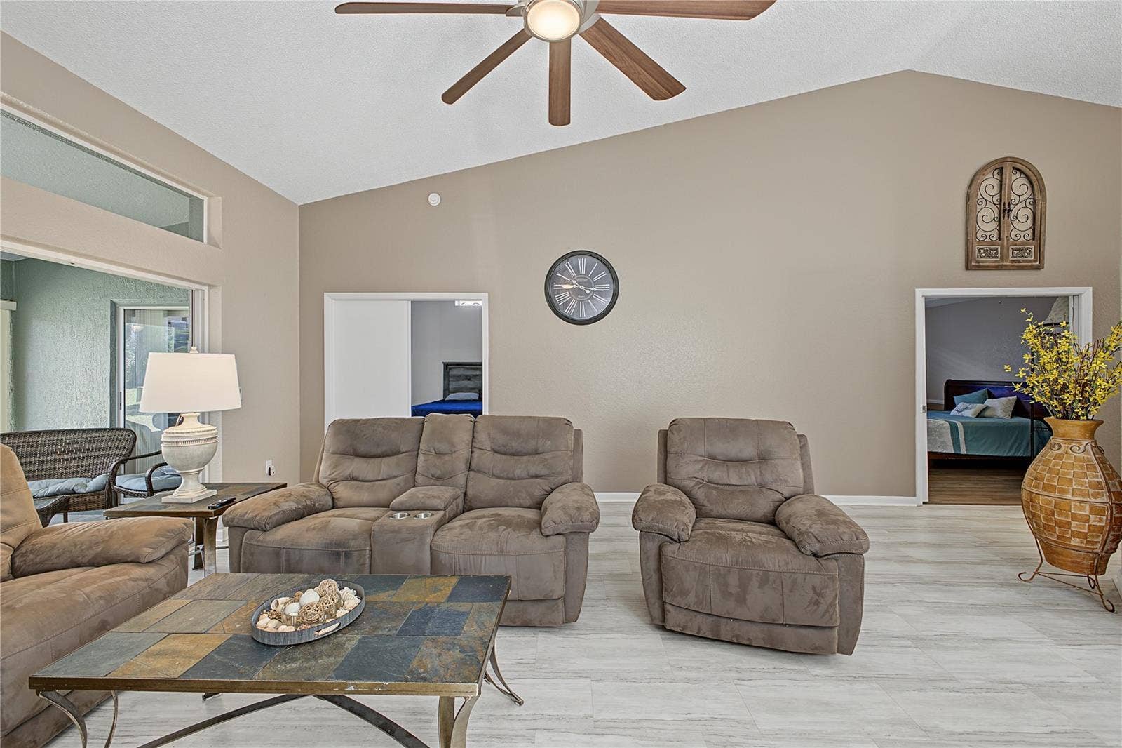9475 MISSISSIPPI RUN, Weeki Wachee, FL 34613 9475 MISSISSIPPI RUN, Weeki Wachee, FL 34613