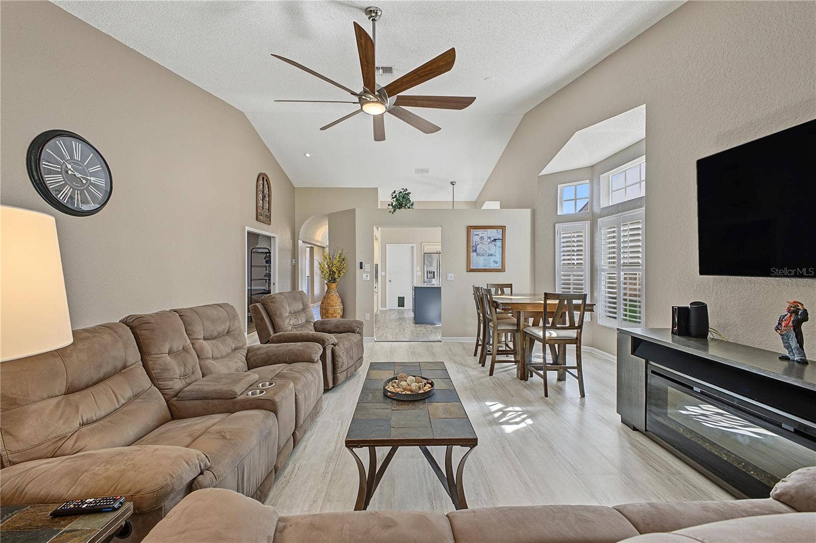 9475 MISSISSIPPI RUN, Weeki Wachee, FL 34613 9475 MISSISSIPPI RUN, Weeki Wachee, FL 34613