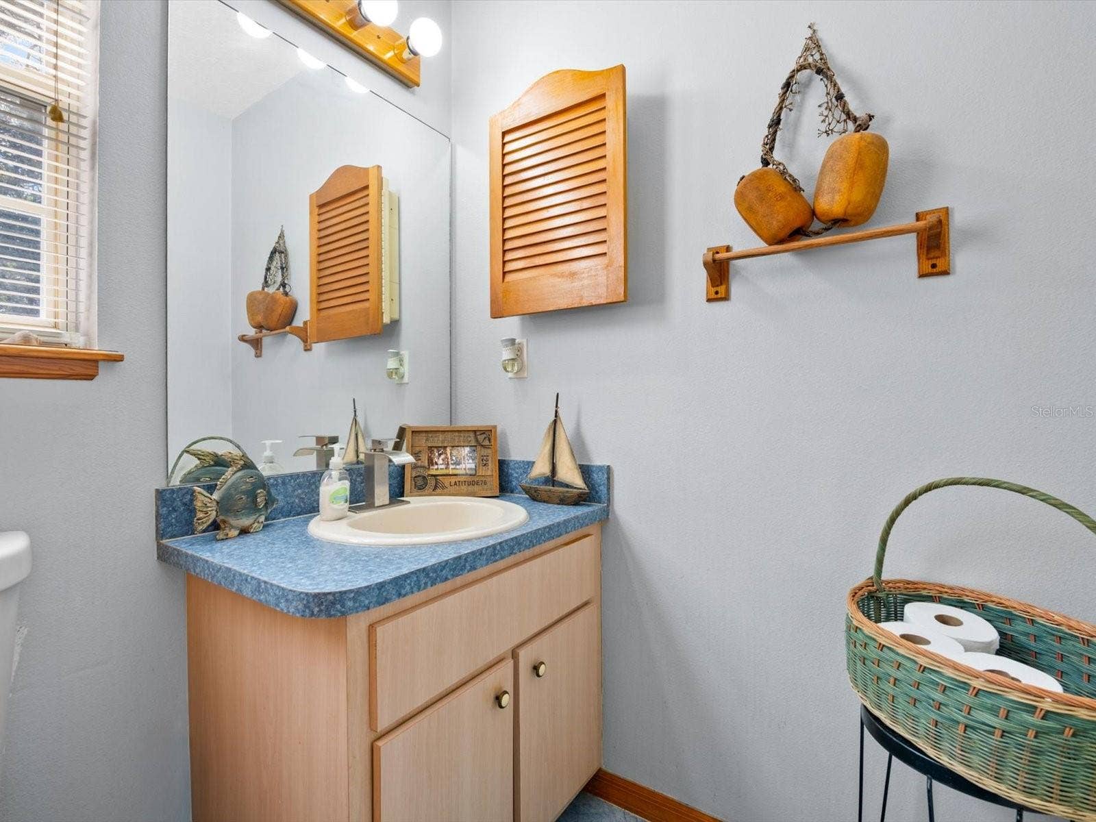 9073 MADRID ROAD, Weeki Wachee, FL 34613 1/2 pool bathroom on back porch