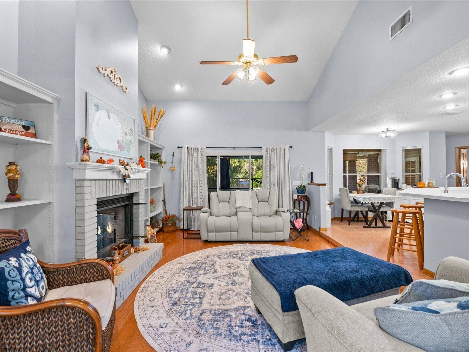 9073 MADRID ROAD, Weeki Wachee, FL 34613 living room