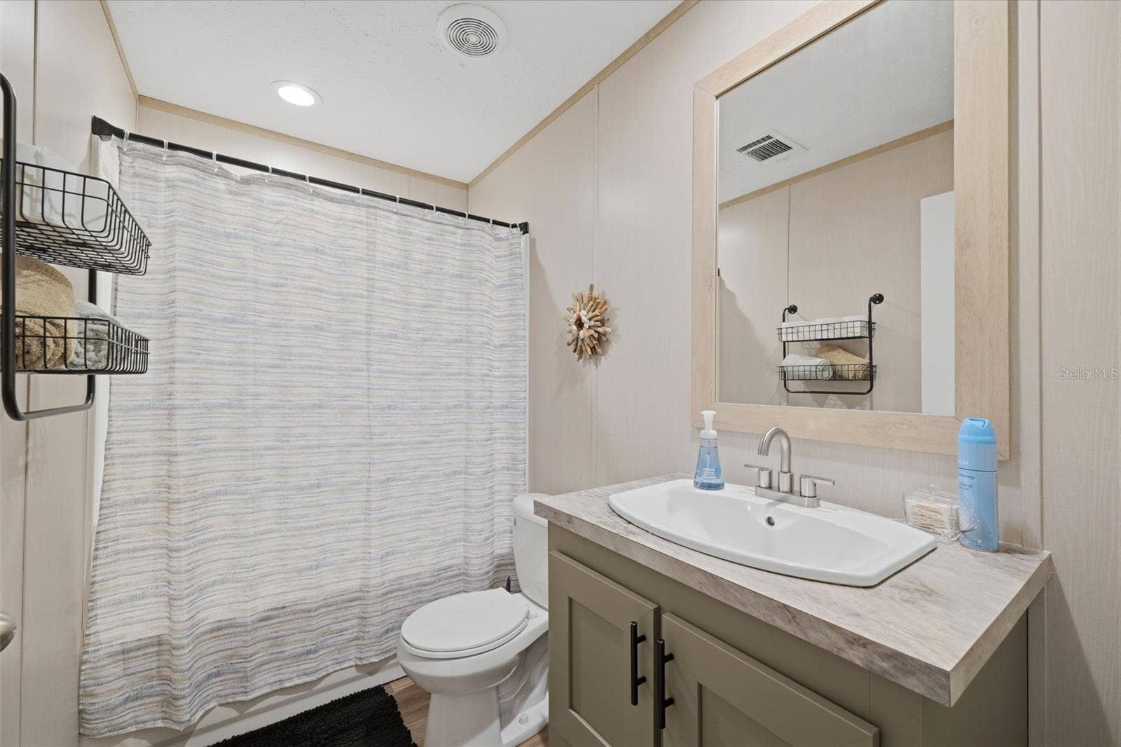 2035 S GOODE POINT, Homosassa, FL 34448 Bathroom 2