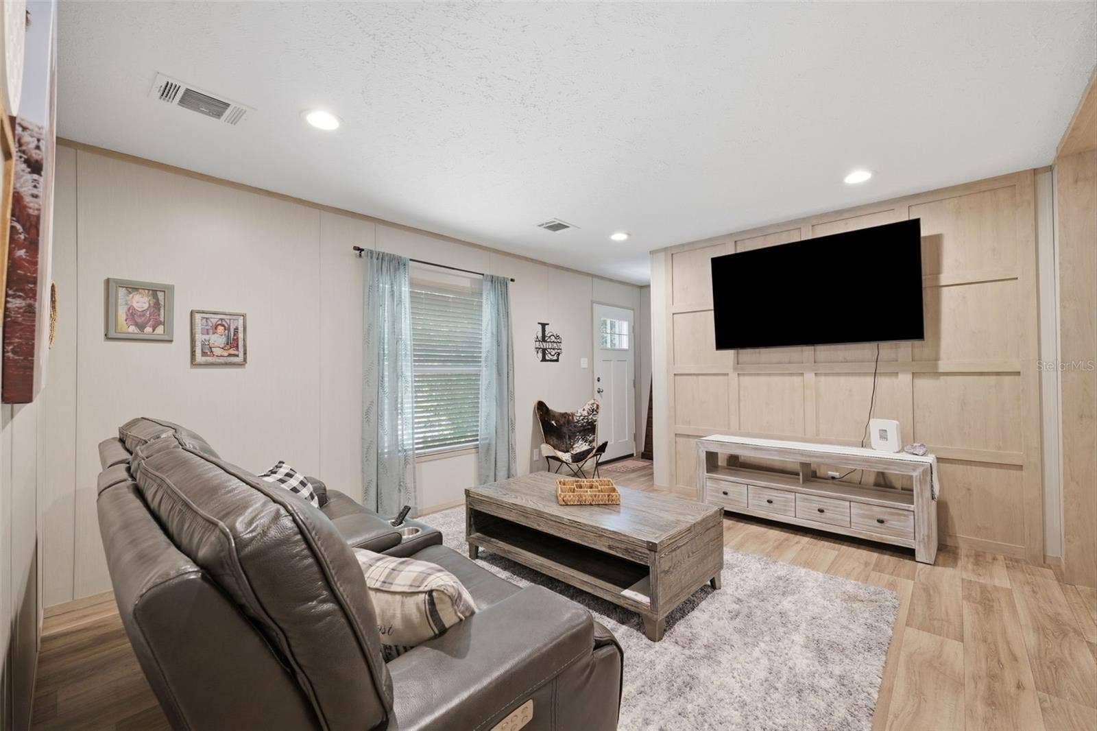 2035 S GOODE POINT, Homosassa, FL 34448 Living