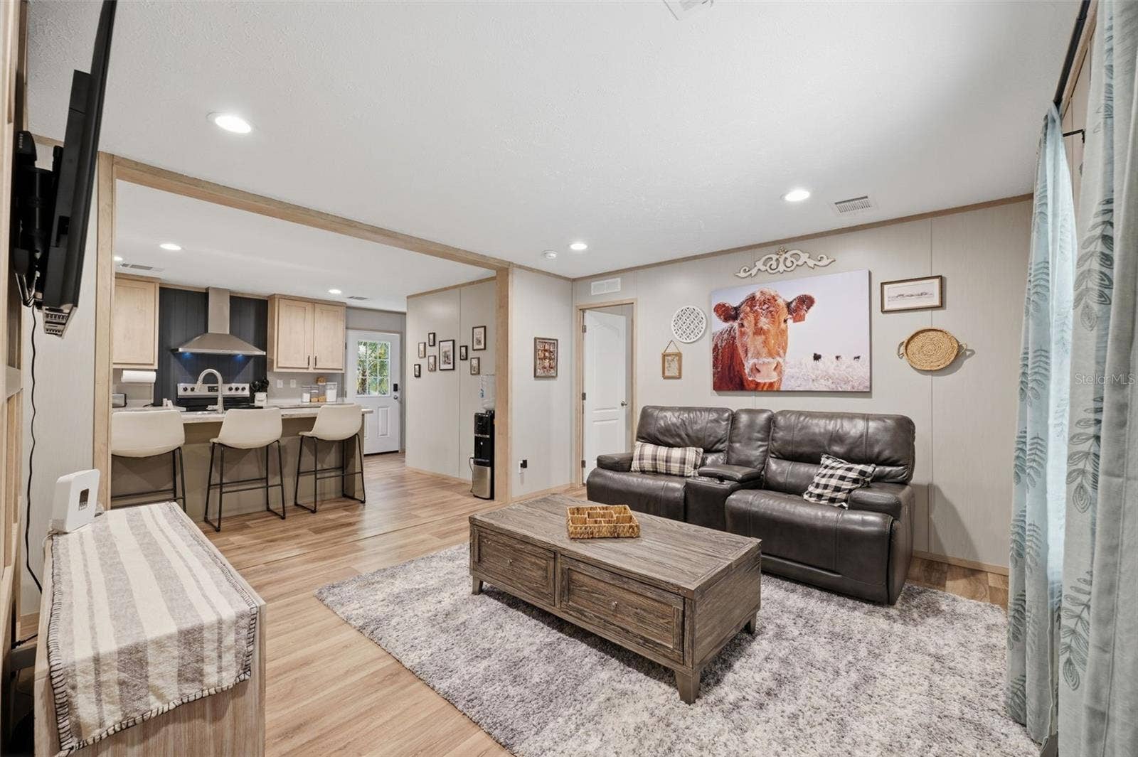 2035 S GOODE POINT, Homosassa, FL 34448 Living/Kitchen