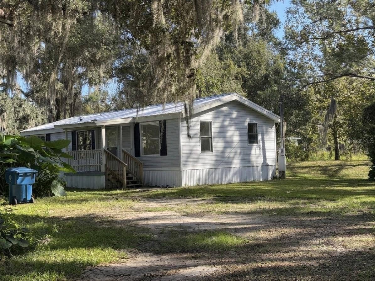 9038 PARRISH AVENUE, Brooksville, FL 34601