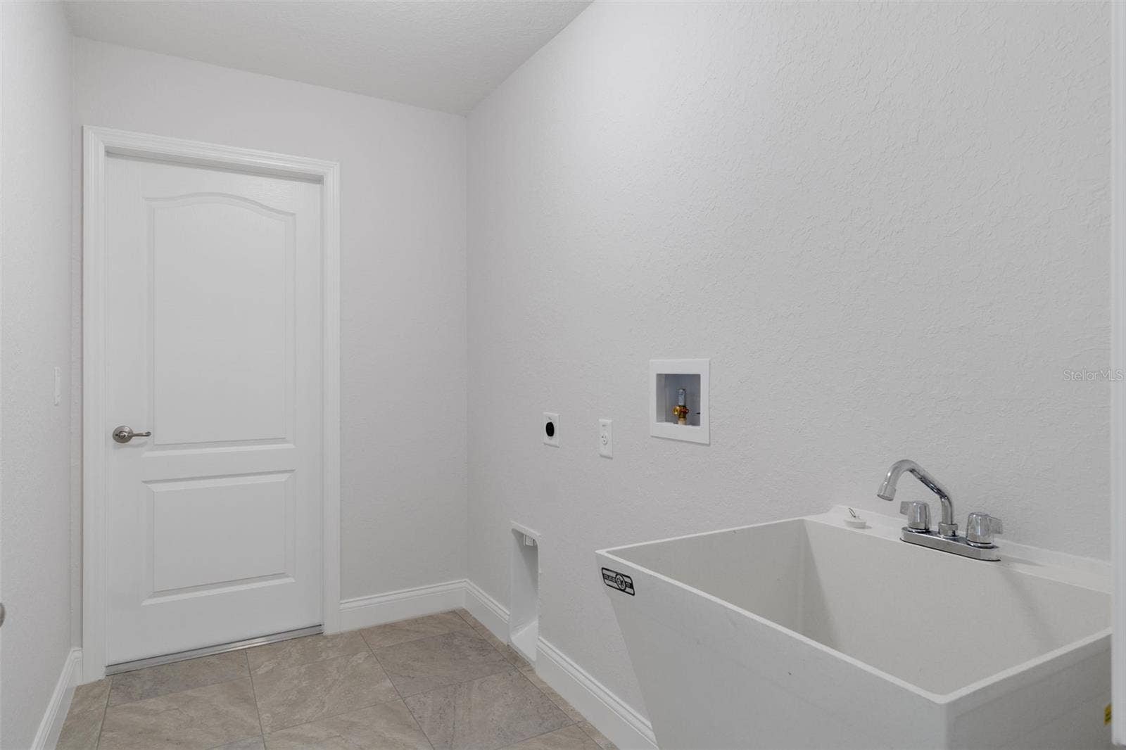 12572 JAYBIRD ROAD, Weeki Wachee, FL 34614