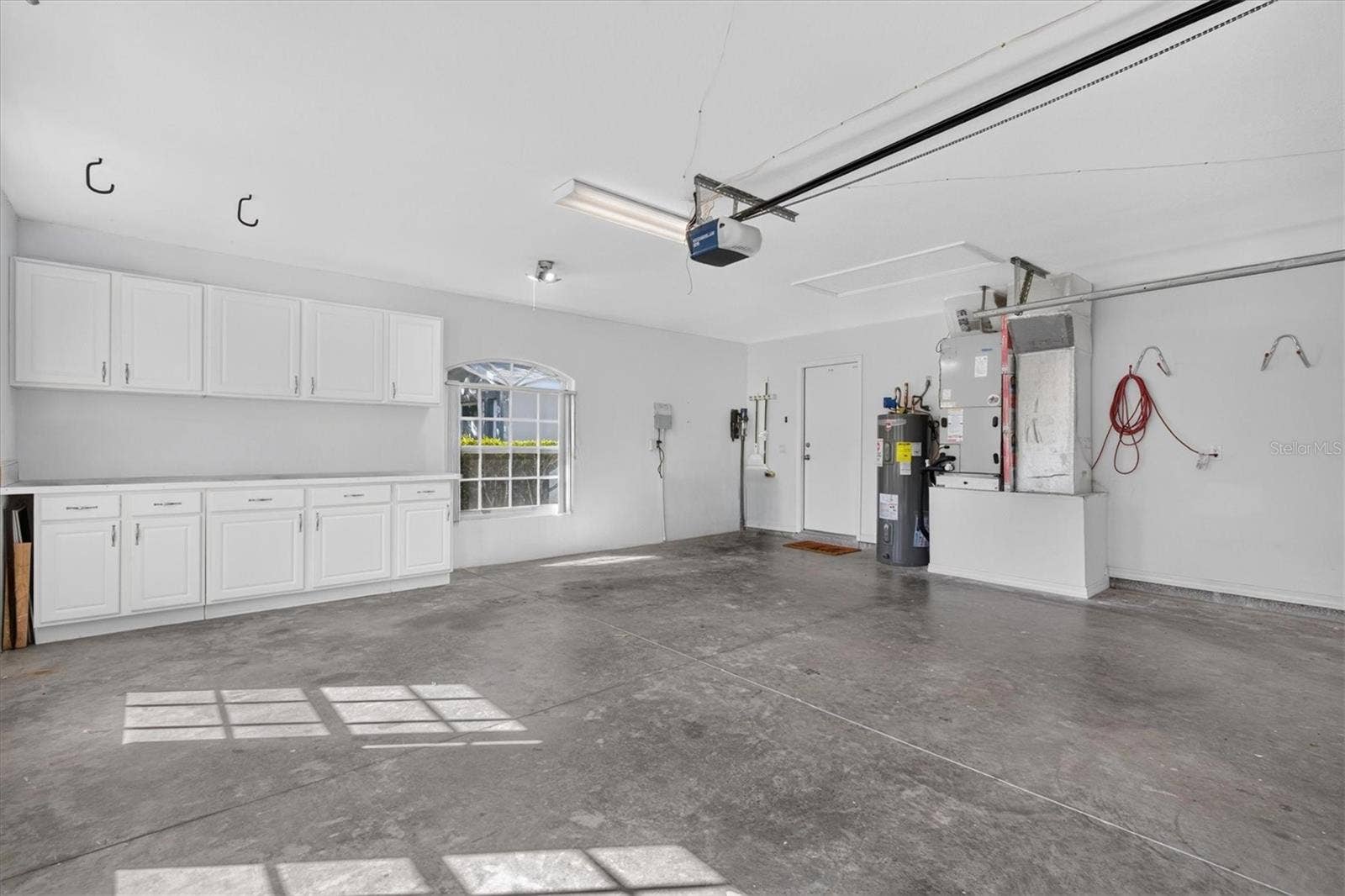 442 N CHERRY POP DRIVE, Inverness, FL 34453 Garage Work Station/Storage