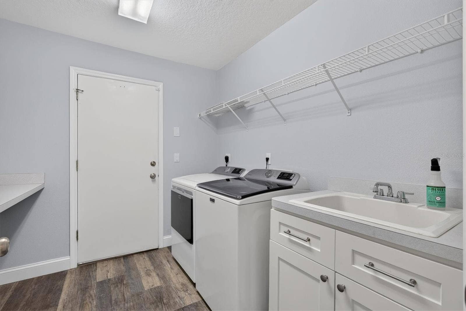442 N CHERRY POP DRIVE, Inverness, FL 34453 laundry room