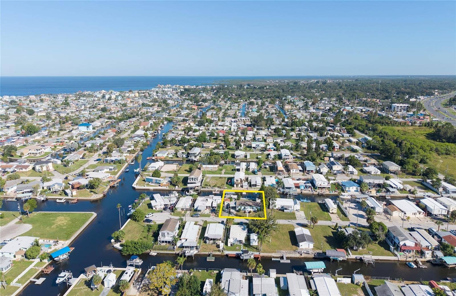6805 HERON LANE, Hudson, FL 34667 6805 HERON LANE, Hudson, FL 34667