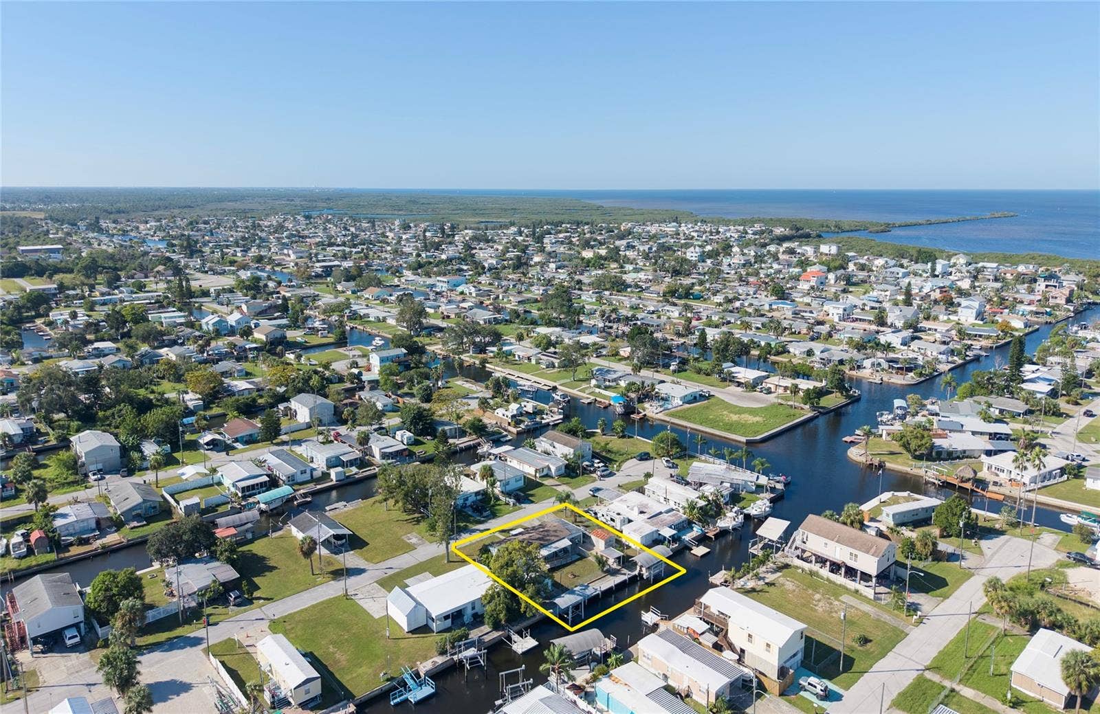 6805 HERON LANE, Hudson, FL 34667 6805 HERON LANE, Hudson, FL 34667
