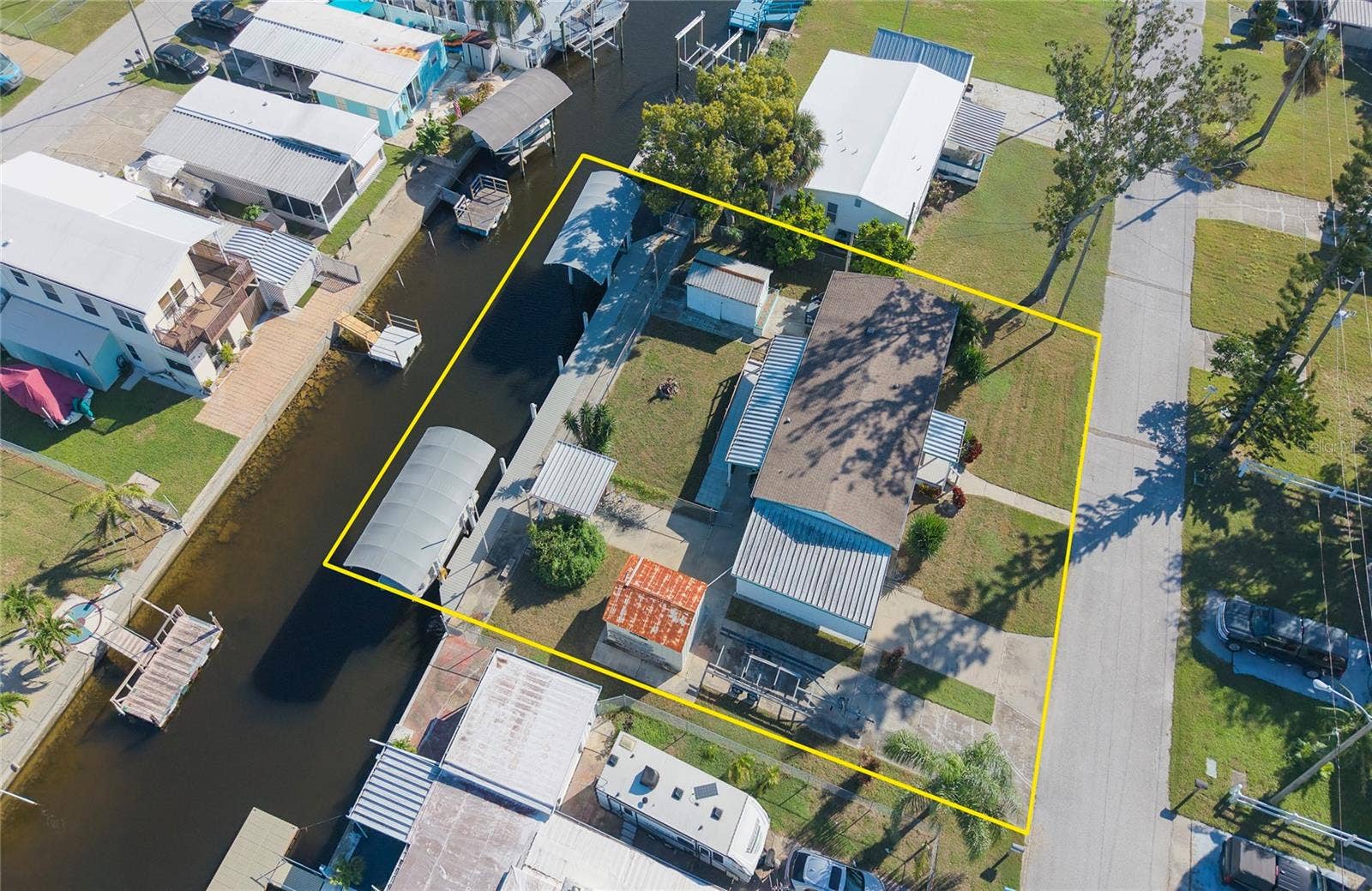 6805 HERON LANE, Hudson, FL 34667 6805 HERON LANE, Hudson, FL 34667