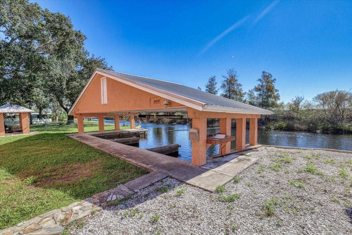 4346 CORTEZ BOULEVARD, Weeki Wachee, FL 34607
