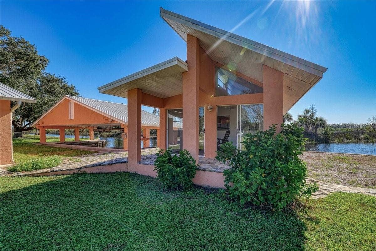 4346 CORTEZ BOULEVARD, Weeki Wachee, FL 34607