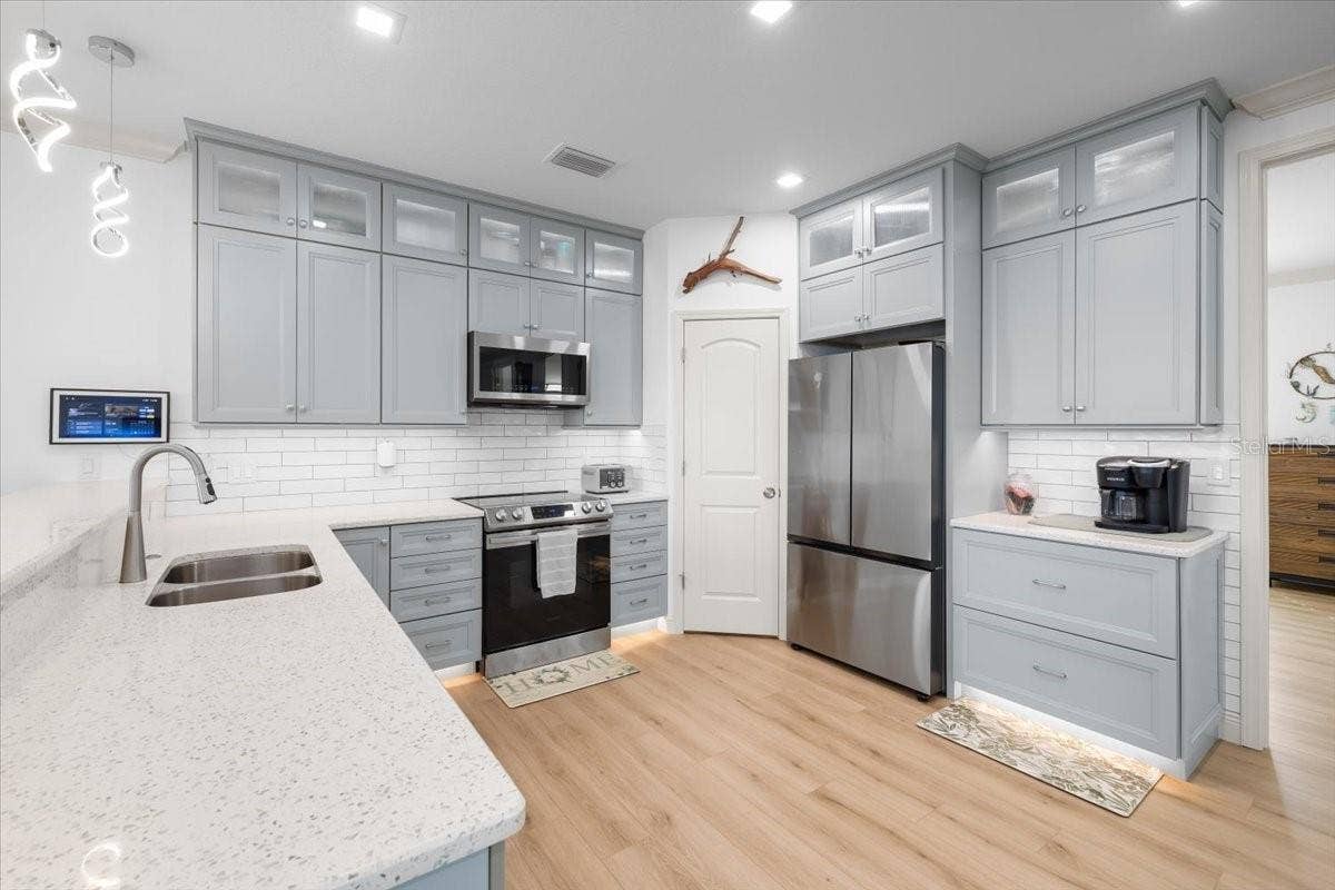 4530 KINGSTON DRIVE, Hernando Beach, FL 34607 4530 KINGSTON DRIVE, Hernando Beach, FL 34607