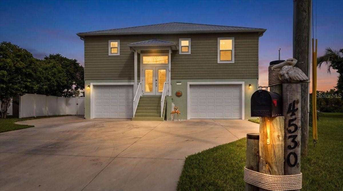 4530 KINGSTON DRIVE, Hernando Beach, FL 34607 4530 KINGSTON DRIVE, Hernando Beach, FL 34607