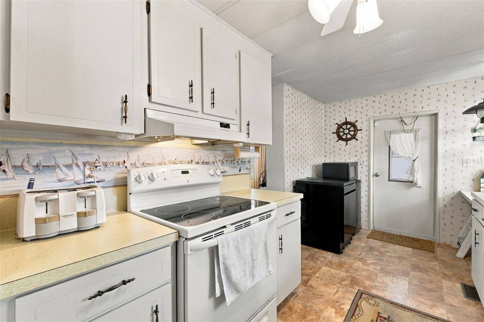 6439 THERESA AVENUE, Weeki Wachee, FL 34607 6439 THERESA AVENUE, Weeki Wachee, FL 34607