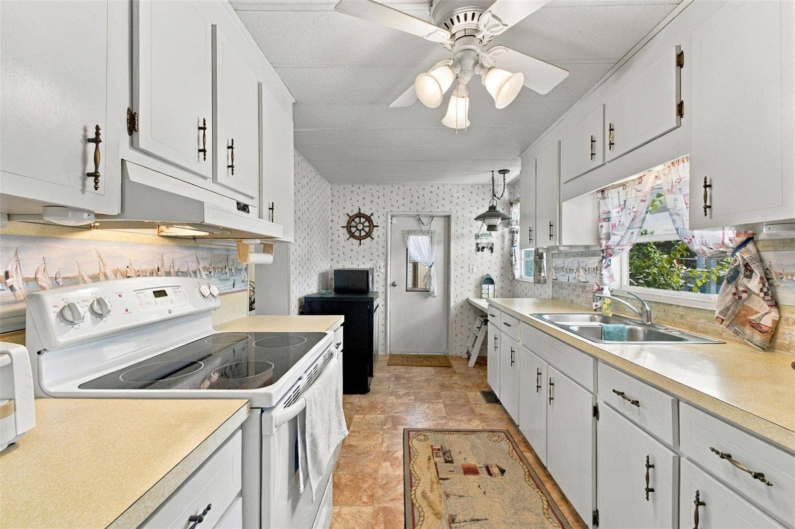 6439 THERESA AVENUE, Weeki Wachee, FL 34607 6439 THERESA AVENUE, Weeki Wachee, FL 34607