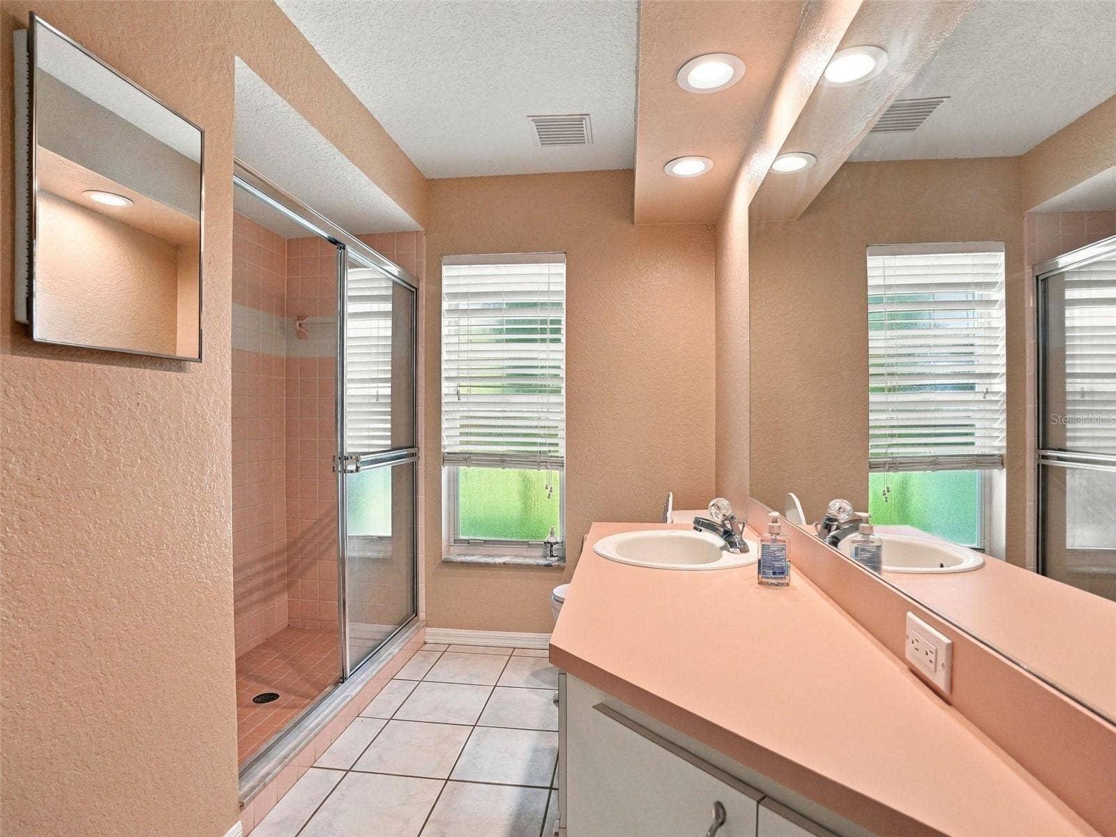 8175 WINDING OAK LANE, Spring Hill, FL 34606 8175 WINDING OAK LANE, Spring Hill, FL 34606