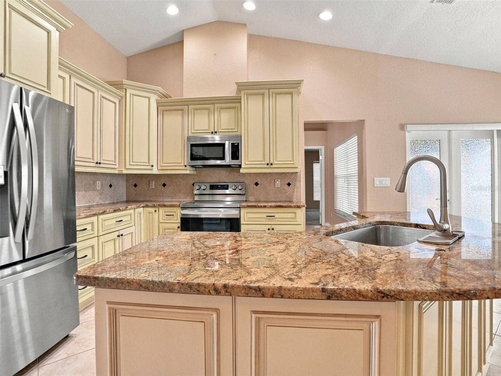 8175 WINDING OAK LANE, Spring Hill, FL 34606 8175 WINDING OAK LANE, Spring Hill, FL 34606
