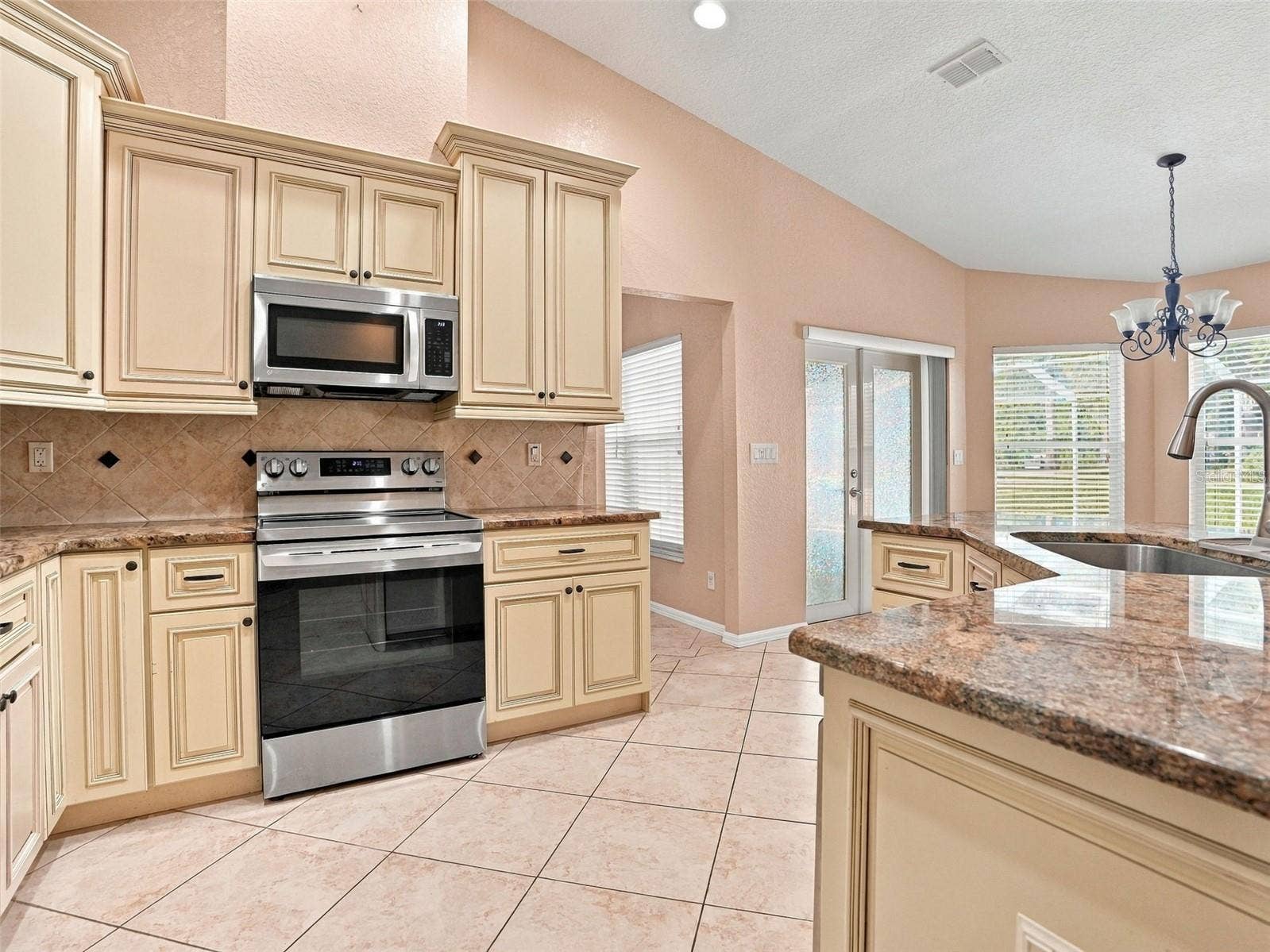 8175 WINDING OAK LANE, Spring Hill, FL 34606 8175 WINDING OAK LANE, Spring Hill, FL 34606