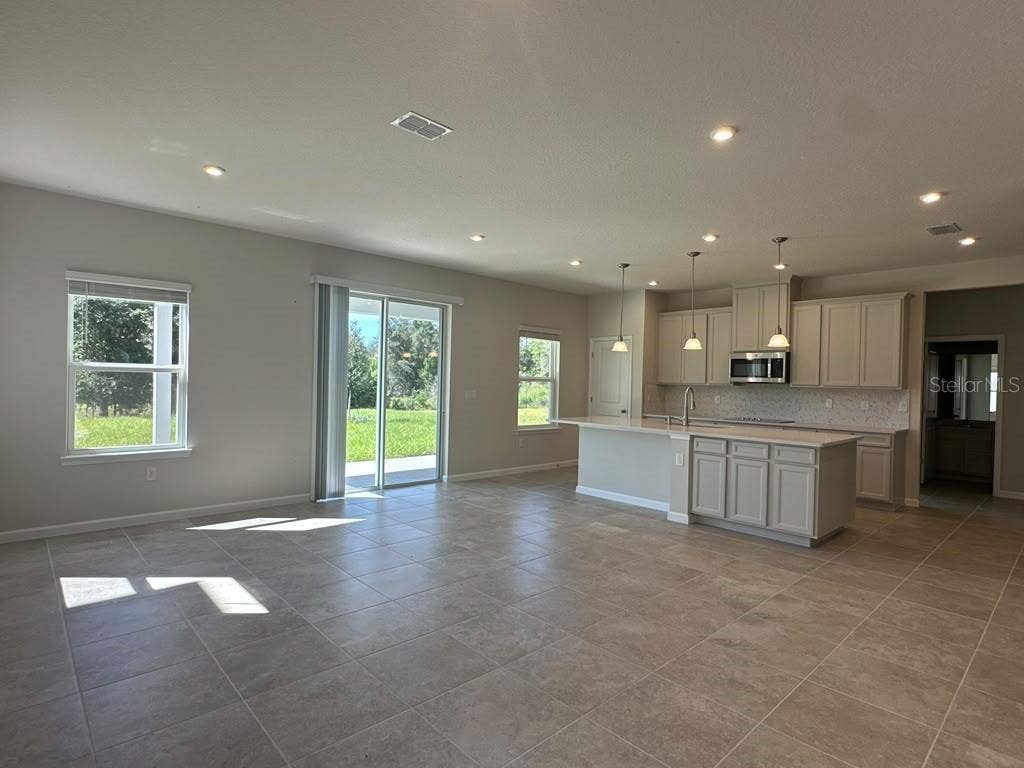 647 HIGHFALLS AVENUE, Debary, FL 32713