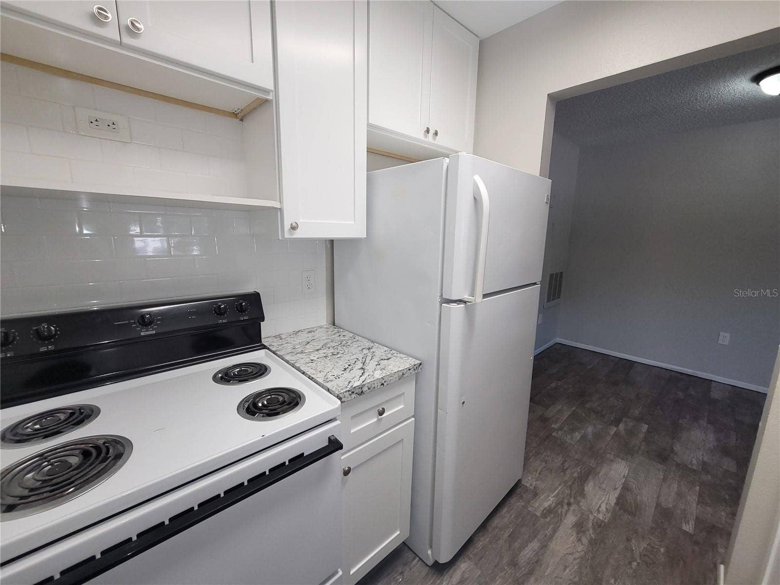 305 JERU BOULEVARD, #B, Tarpon Springs, FL 34689 305 JERU BOULEVARD, #B, Tarpon Springs, FL 34689