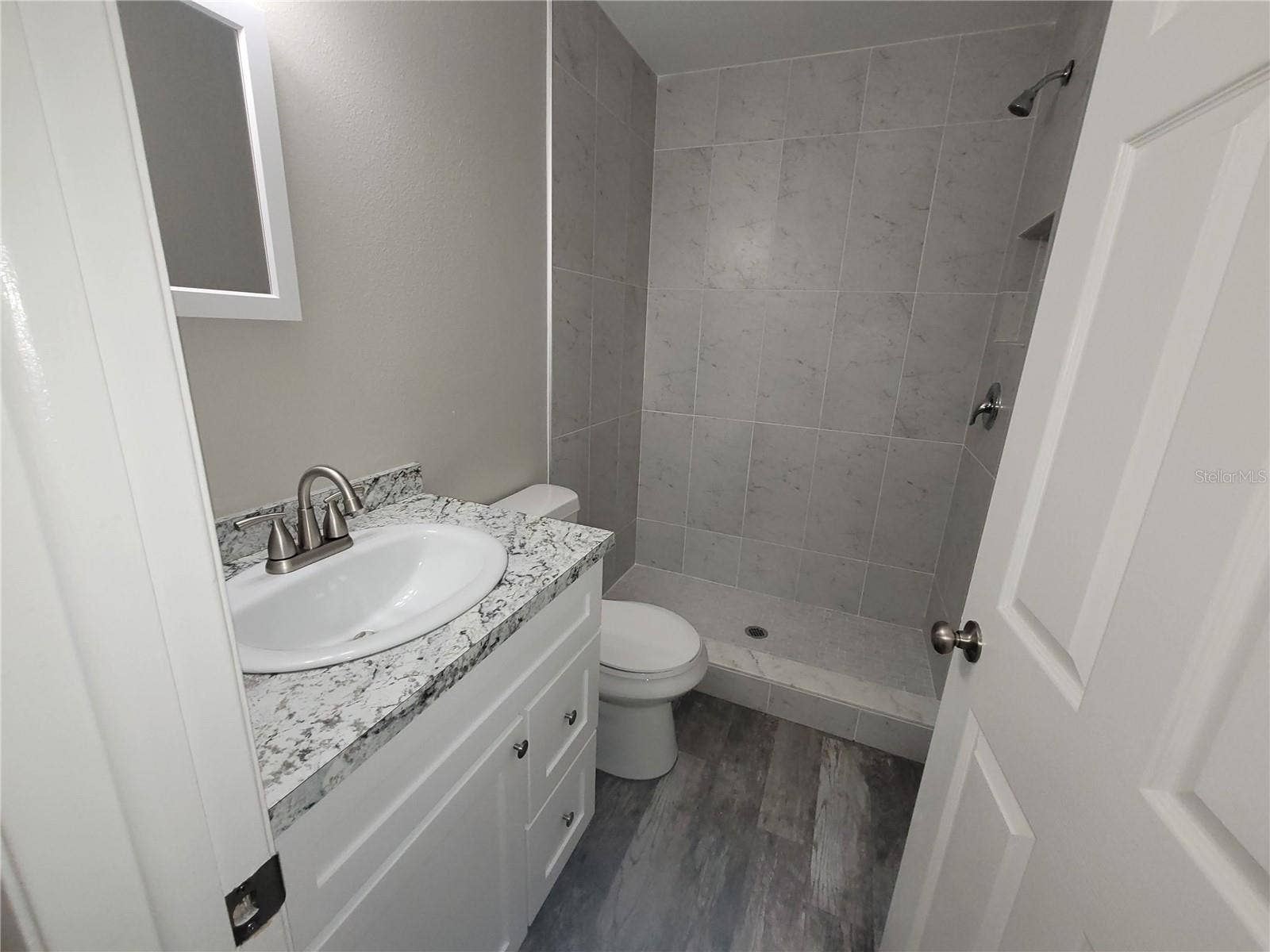 305 JERU BOULEVARD, #B, Tarpon Springs, FL 34689 305 JERU BOULEVARD, #B, Tarpon Springs, FL 34689