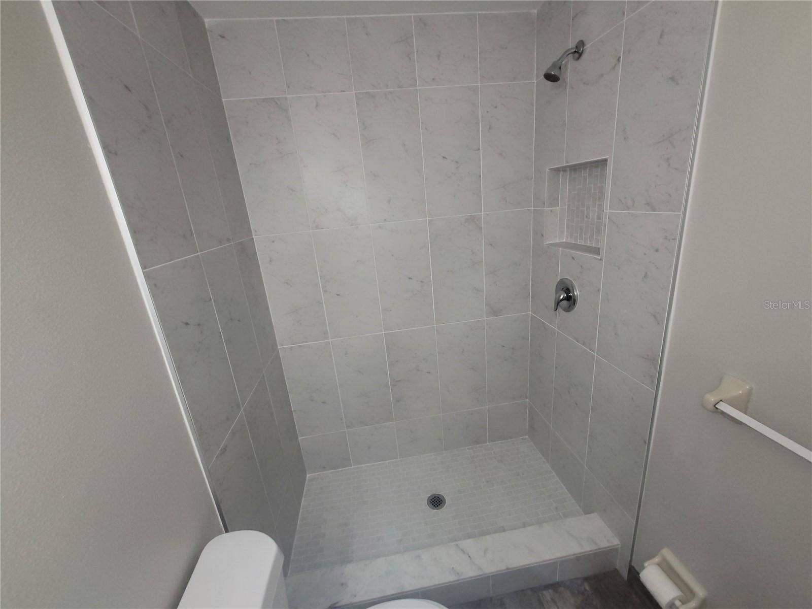 305 JERU BOULEVARD, #B, Tarpon Springs, FL 34689 305 JERU BOULEVARD, #B, Tarpon Springs, FL 34689