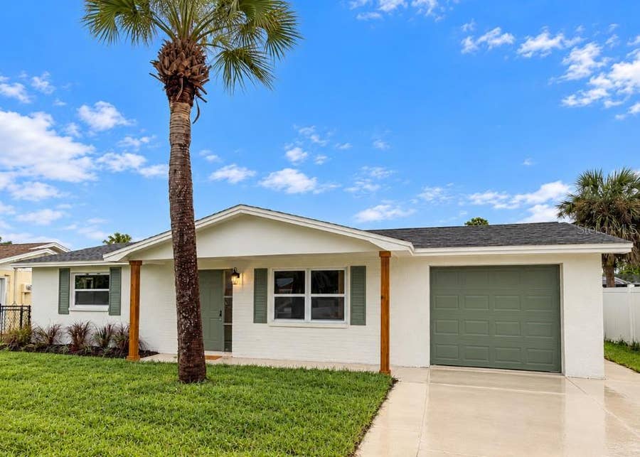 Property photo for 10032 KINGSWOOD LANE, Port Richey, FL