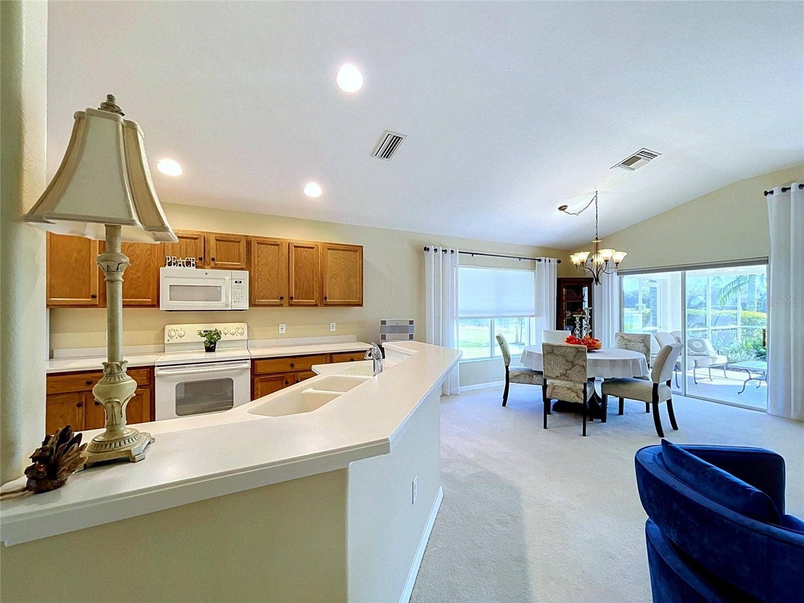 12116 BROADGREEN PLACE, Trinity, FL 34655 Serving bar by the kitchen