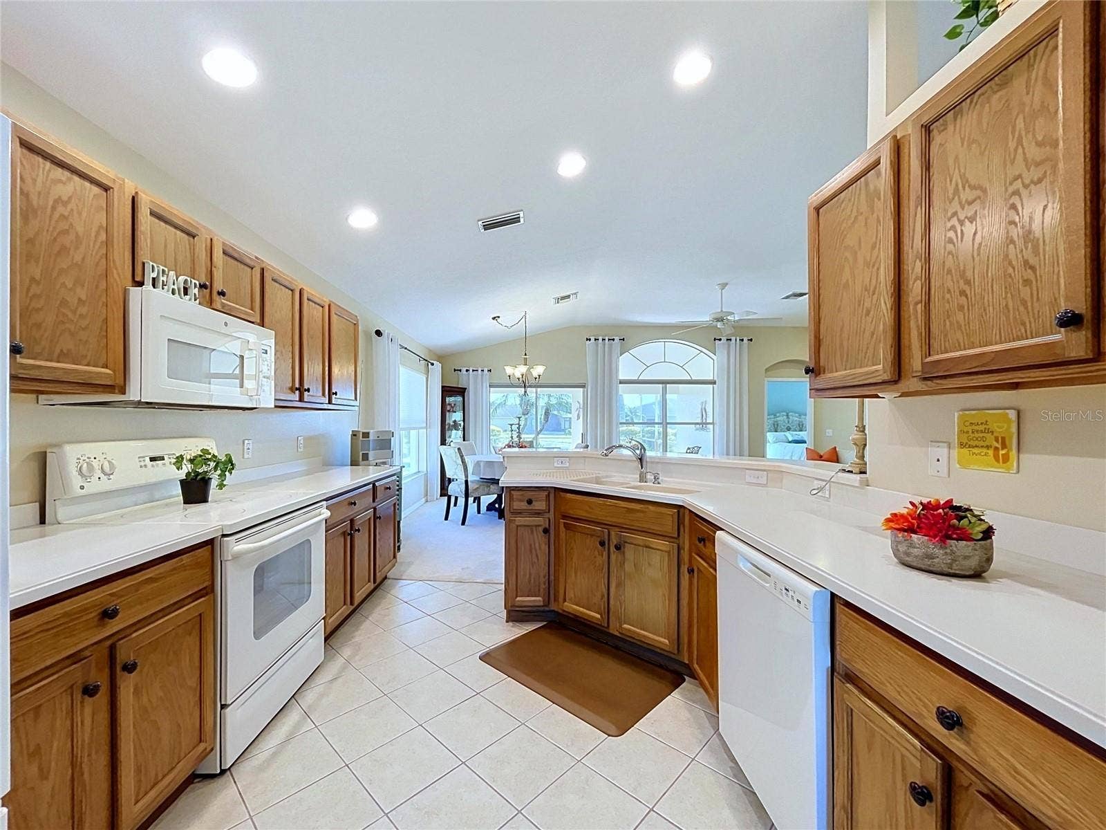12116 BROADGREEN PLACE, Trinity, FL 34655 Good counter space