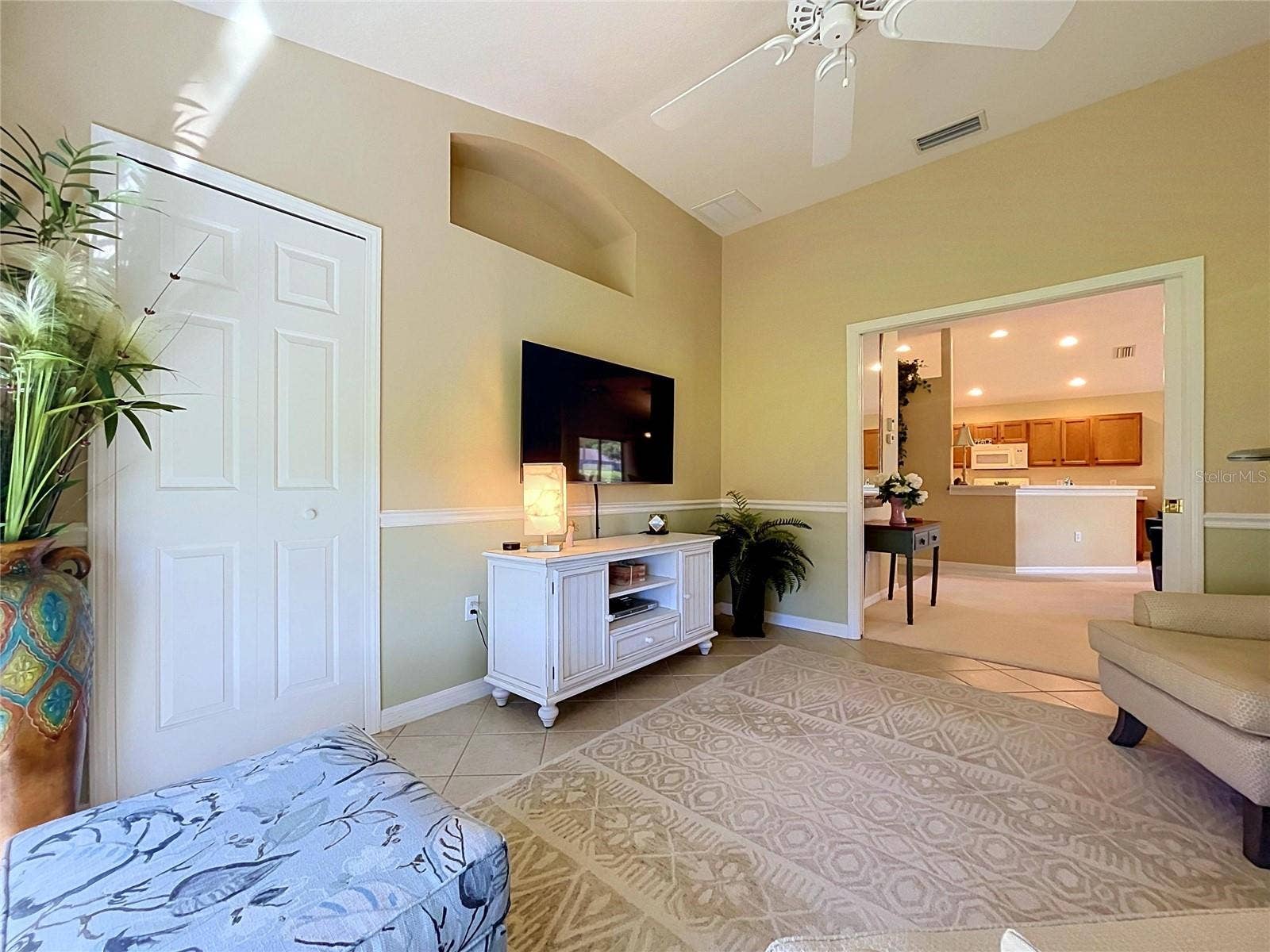12116 BROADGREEN PLACE, Trinity, FL 34655 Pocket doors off the great room