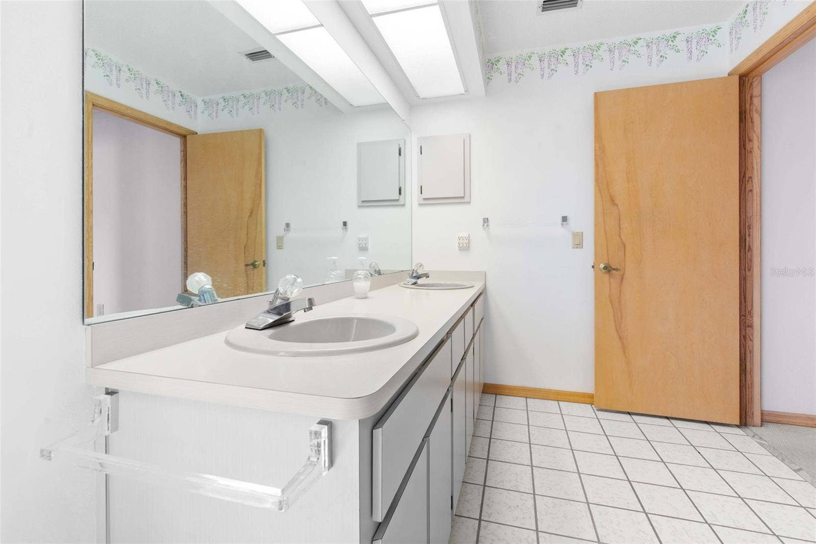 10460 UTAH STREET, Spring Hill, FL 34608 10460 UTAH STREET, Spring Hill, FL 34608