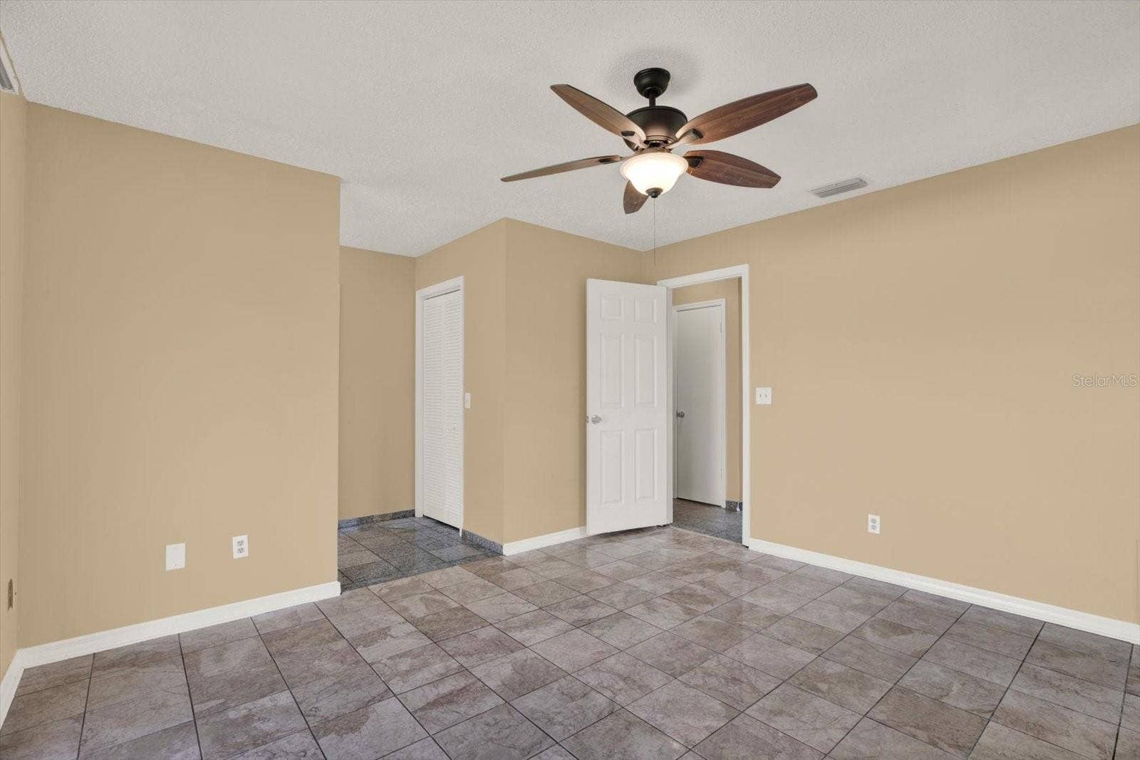 6238 COVEWOOD DRIVE, Spring Hill, FL 34609 6238 COVEWOOD DRIVE, Spring Hill, FL 34609