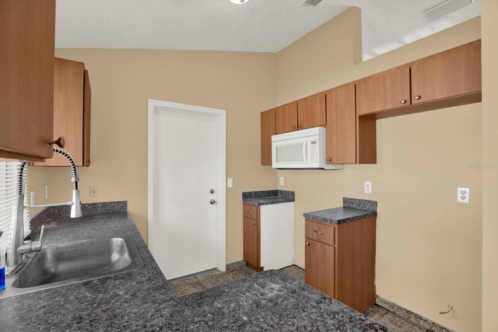 6238 COVEWOOD DRIVE, Spring Hill, FL 34609 6238 COVEWOOD DRIVE, Spring Hill, FL 34609